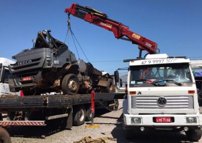 precisando de transporte de bate estacas em itajai sc com seguranca saiba onde encontrar aqui 400x284 - Içamento de Pessoas em Itajaí / SC