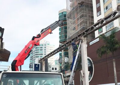 seguranca em servicos 400x284 - Içamento de Pessoas em Itajaí / SC