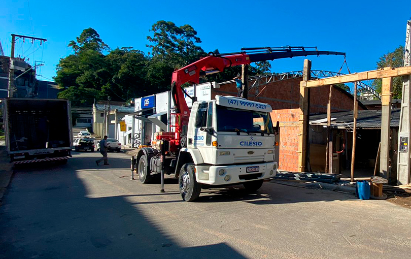 importancia do caminhao munck na construcao civil - A importância do caminhão munck na construção civil