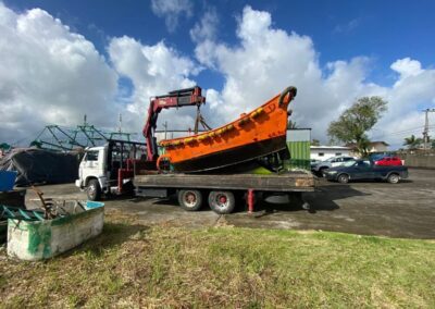 icamento de pecas nauticas em itajai 03 400x284 - Transporte e Içamento de Equipamentos Náuticos em Itajaí / SC