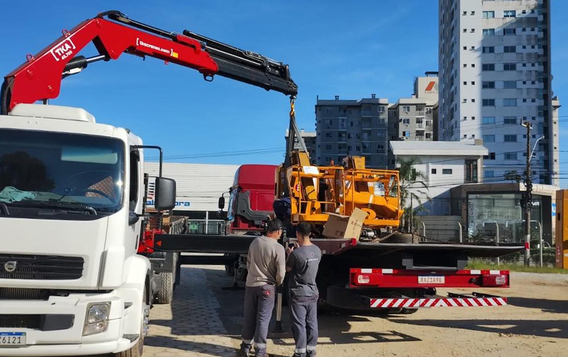 Por que caminhões munck são essenciais em obras e logística pesada?