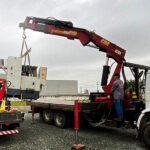 Saiba mais detalhes sobre o processo de içamento de móveis como funciona o caminhao munck para icamento de cargas em penha 150x150 - Saiba mais detalhes sobre o processo de içamento de móveis
