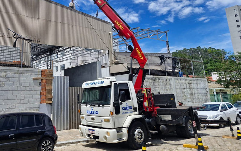 caminhao munck novo cilesio novo - Equipamentos