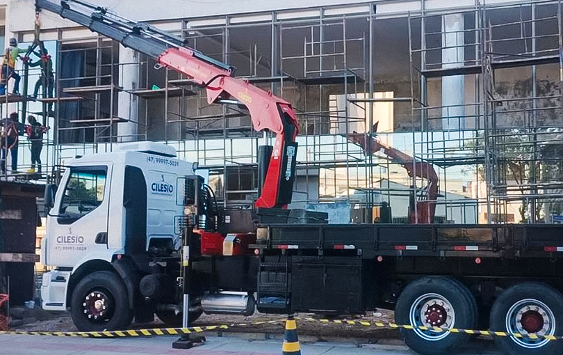 Aluguel de munck em Piçarras: confira nosso guia para contratação