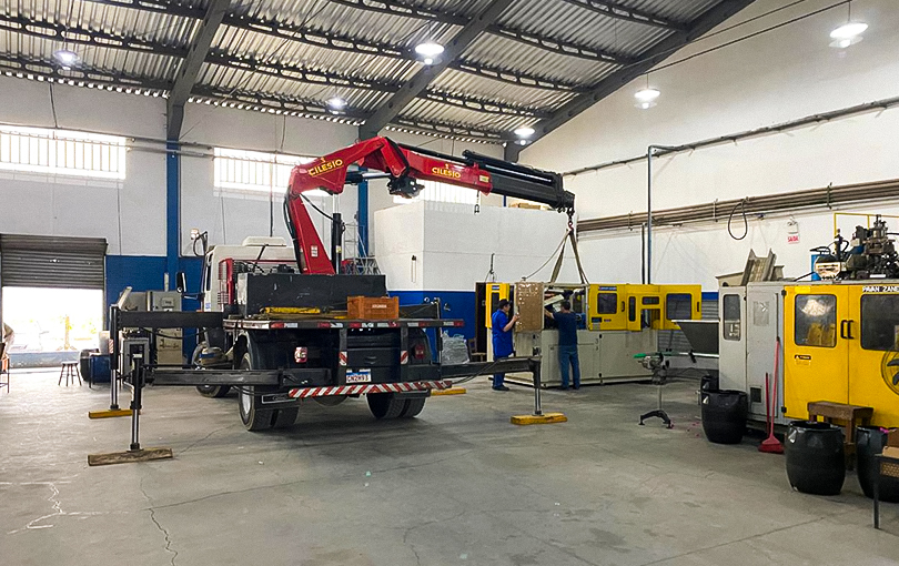 Descubra os benefícios do guindauto na indústria