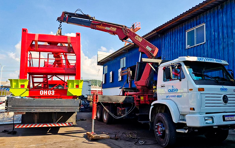 Conheça a utilização de caminhão munck em operações não convencionais