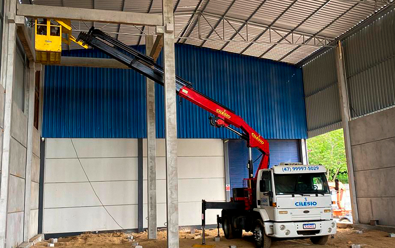 Montagem de estruturas com Munck: desvende as vantagens