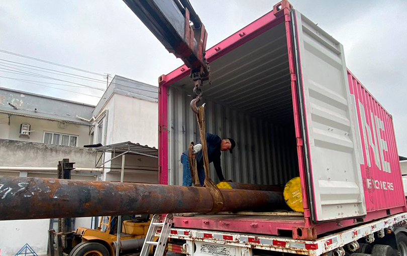 4 equipamentos para movimentação de containers