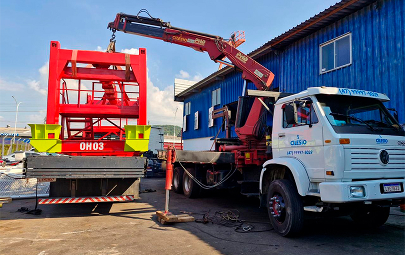 Içamento de cargas em Itajaí: entenda como colocar a segurança em primeiro lugar