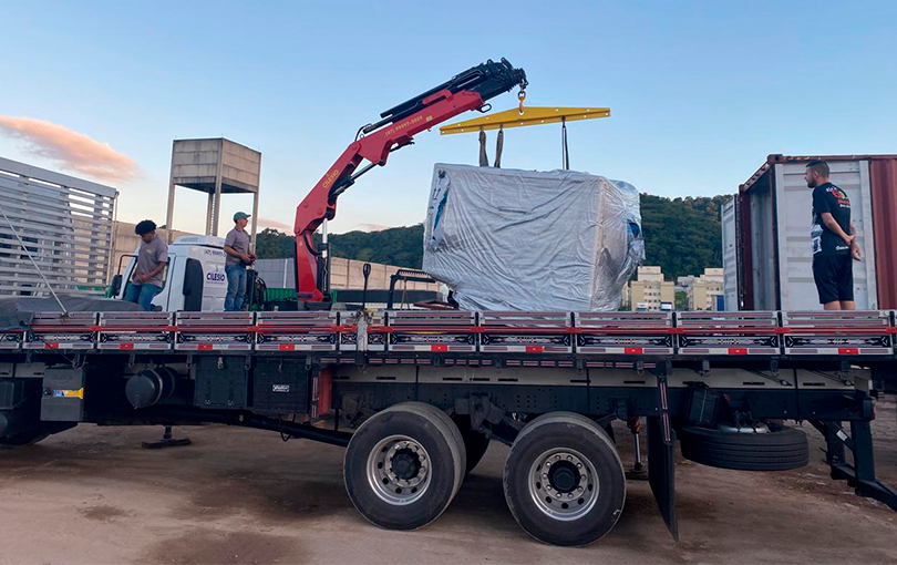 Estufagem e desova de containers em Itajaí: como o munck revoluciona o processo