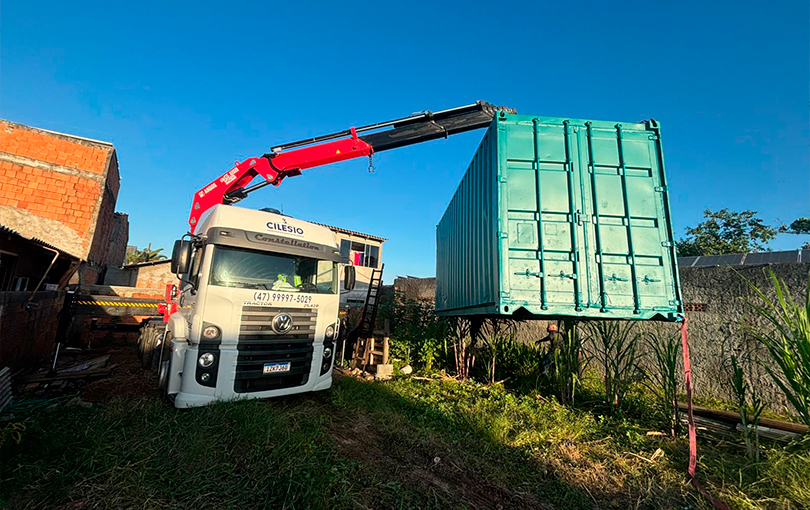 Por que usar guindauto na movimentação de containers