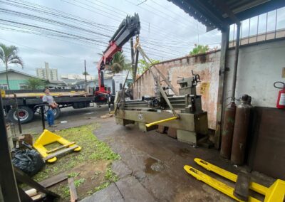 Remocao de Cargas em Itajai 6 400x284 - Remo&ccedil;&atilde;o Industrial de Carga em Itaja&iacute; / SC