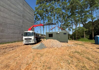 ex transporte de container 05 400x284 - Transporte de Container em Itaja&iacute; / SC