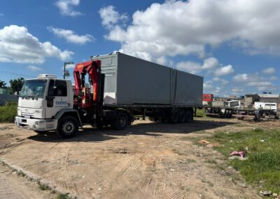 ex transporte de container 11 400x284 - Transporte de Container em Itaja&iacute; / SC